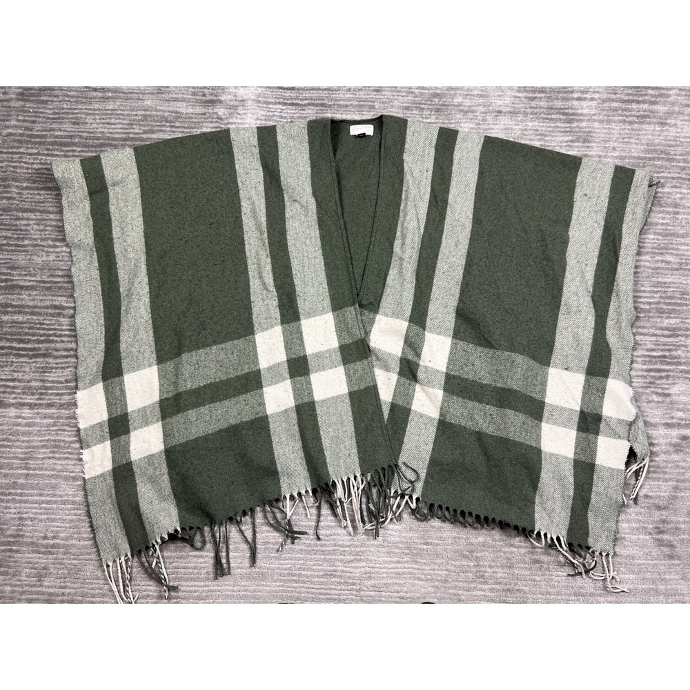 Universal Thread Poncho Shawl Womens OSFM Green Plaid Frayed Fringe